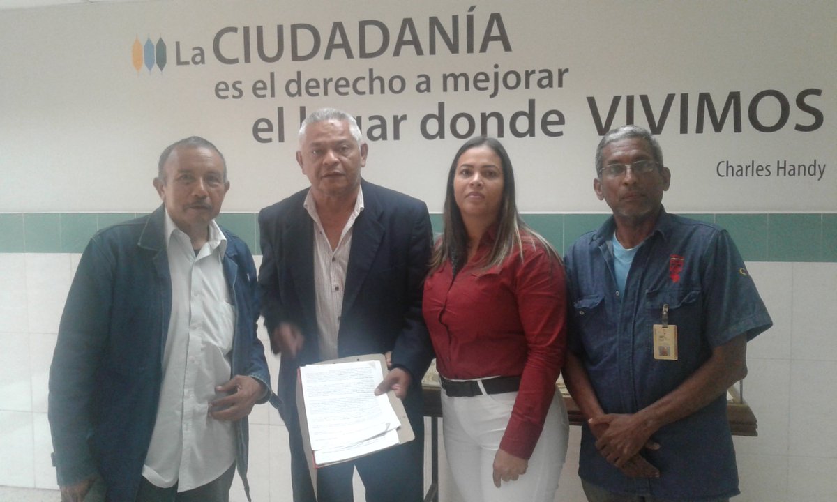 alcocer99's tweet photo. En reunión con la Comisión de DDHH de la ONU, @alcocer99 expusó  destrucción de empresas de Guayana  y tambien el impacto en los trabajadores que han caido en depresión, asesinados cuando taxeaban y fallecidos en hospitales por falta de medicinas. .@ventebolivar @CVillarroel1984 https://t.co/agkvcYnrC8