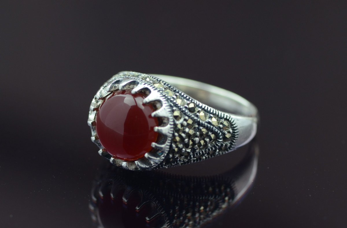 craft_native's tweet image. Mens Vintage Aqeeq Ring | Agate Sterling Silver 925 Ring.
The ring showcases an elegant design with unique Beautiful Red Aqeeq stone. 
#redagate #menswear #Stylish #rings #onyx #aqeeq #Trending #timeless #artisanmade #artisan #sterlingsilver #Gemstone #gemstonejewelry #giftforhim