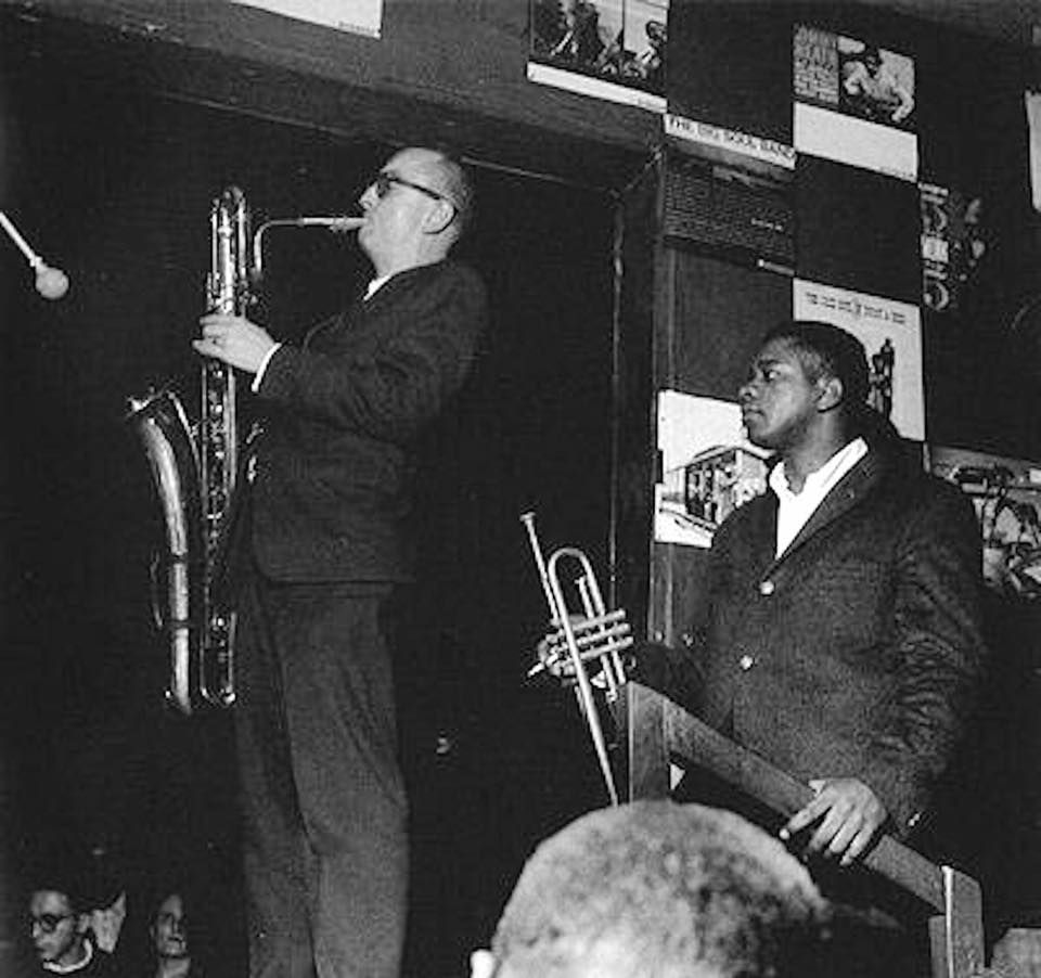 Donald Byrd - Hello Bright Sunflower

Album: The Cat Walk (1962)

#DonaldByrd
#PepperAdams
#DukePearson
#LaymonJackson
#PhillyJoeJones

#Jazz #JTRCK #SpringIsHere

🎧 youtu.be/rL77o7wjncE