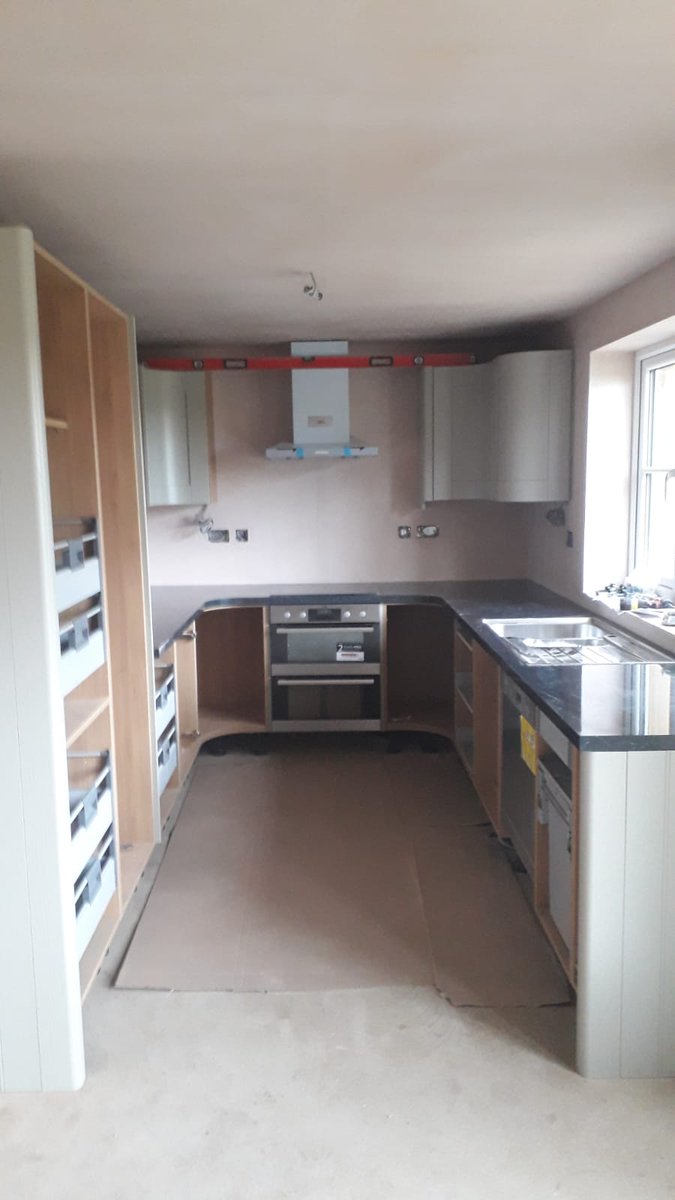 WeFitQualityKitchens tweet media