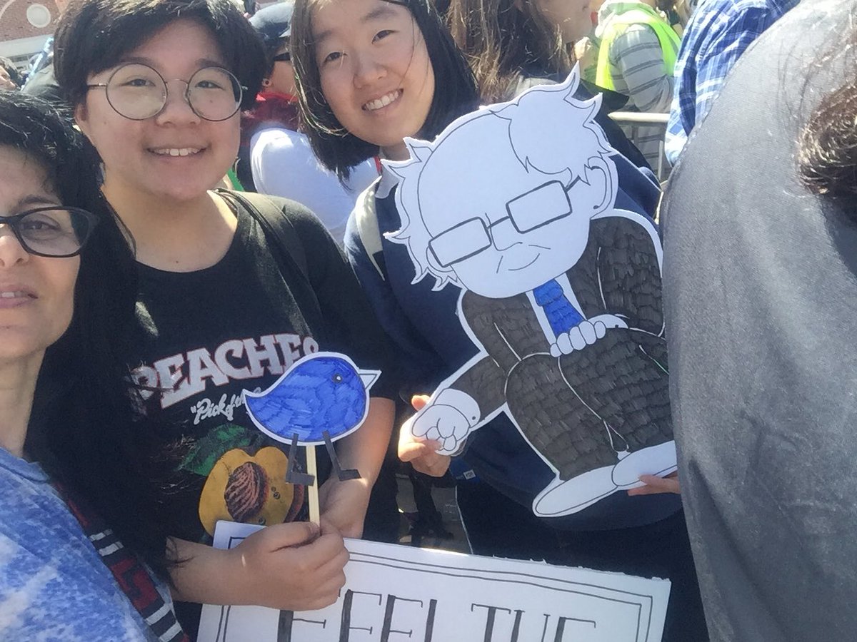 emykat03's tweet photo. @Women4JusticeUS #bernieBFF at UCLA in Los Angeles 2 days ago. #WOC for Bernie #women4Bernie https://t.co/MTyiJK4x9O