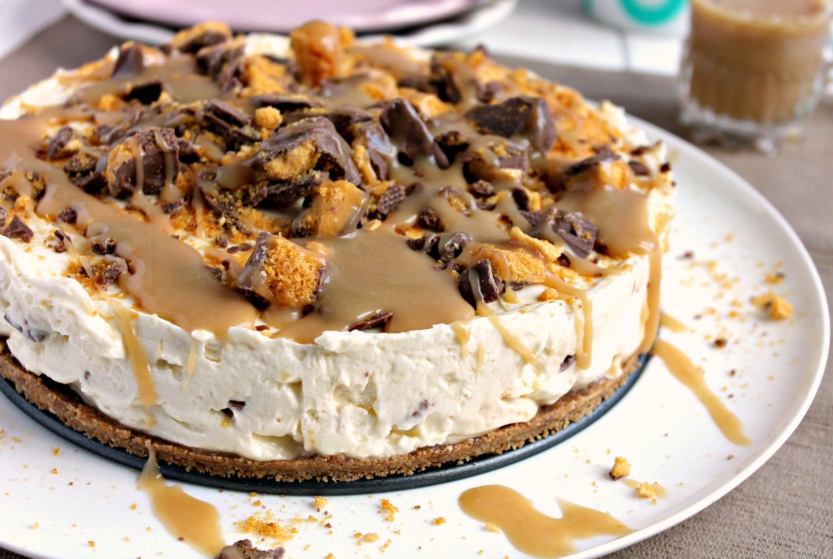 Get baking this weekend with our tried & tested recipes. For an easy win, try making our Copperpot Fudge & Honeycomb Crunch Cheesecake. Yum. ow.ly/KEet30o9b3k