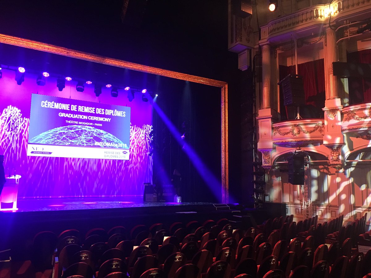 PascaleBAUDEMON's tweet photo. Le théâtre Mogador se fait majestueux pour la remise des diplômes MS/MSc @NEOMAbs NEOMAbs https://t.co/HziFWl9pIx