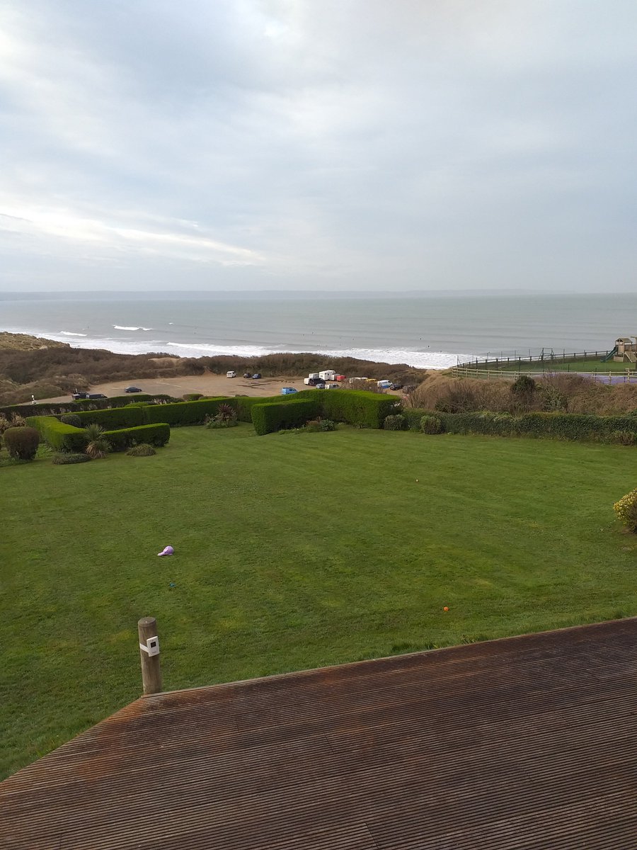 Great waves and a bit of sunshine at #Saunton come on down!