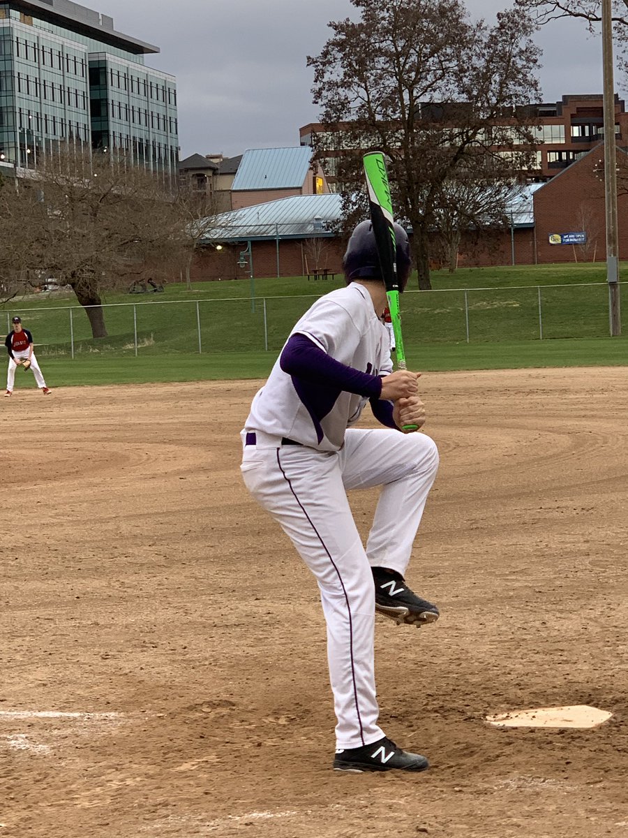 KimberlyJWyman's tweet photo. Enjoying a Friday night at Lee Johnson field for the JV and Varsity double header against Juanita. #KangNation #CrossTownRivalry https://t.co/Bxq5msquEx