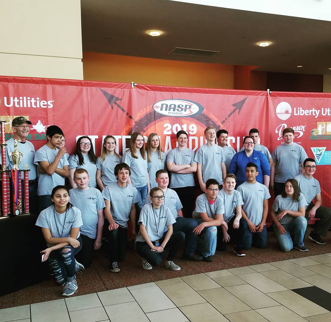 AFinMO's tweet photo. Pretty cool to be a 7th grader getting to attend the #monasp Missouri NASP State Archery Tournament today in Branson. #nasp #GoUTigers #carthagejrhigh #statechampionship #bullseye @CarthageArchery https://t.co/c1Ni04Ql5B
