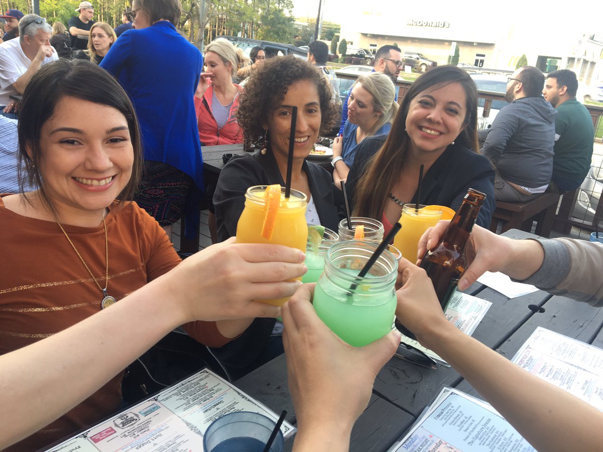 claraexplores's tweet photo. Cheers for a successful year for @GeoLatinas #LatinasinEarthScience #LatinasinPlanetaryScience https://t.co/GpPNvPz0av
