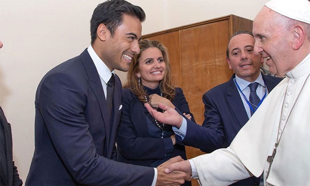 lasietedel7's tweet photo. Papa Francisco nombra a Carlos Rivera embajador de su Fundación https://t.co/vI2JKSeY2O https://t.co/1OPiuiTBqq