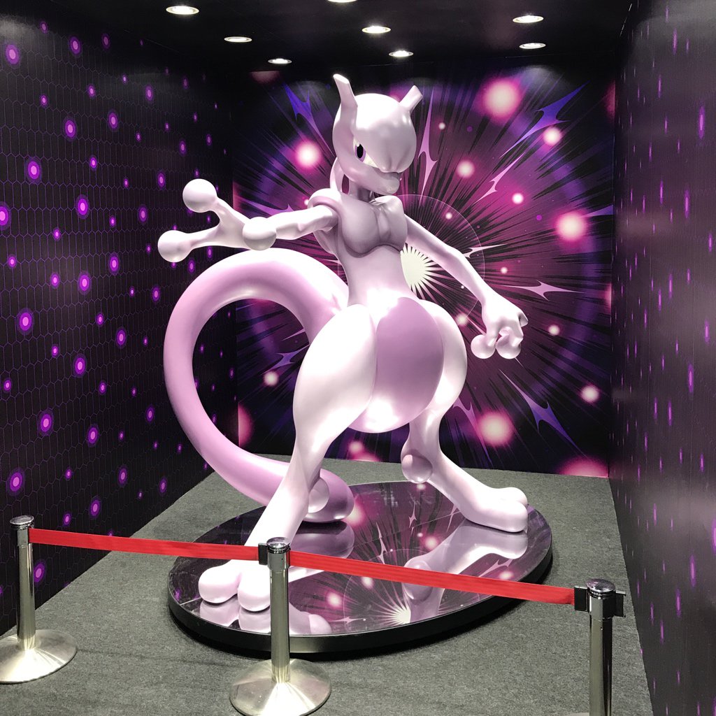 There is a Giant Mewtwo in Tokyo right now