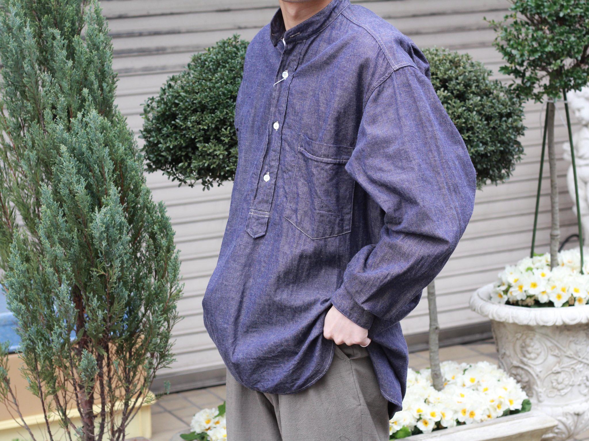 COMOLI (コモリ ) パープルダンガリープルオーバーシャツ size2 喋る COMOLI (コモリ ) パープルダンガリープルオーバーシャツ size2 喋る
