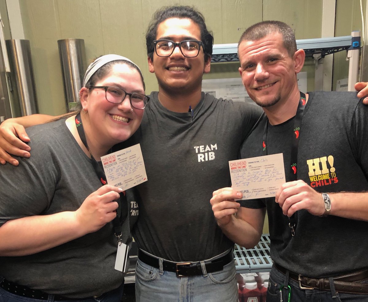 markschelsea3's tweet photo. I love seeing my TMs recognize each other. Way to go Chris and Hannah. ⁦@A_Foxy_Lady⁩ ⁦@Ernest___Perez⁩ ⁦@bobthetomato_99⁩ https://t.co/itKTmWG3fq