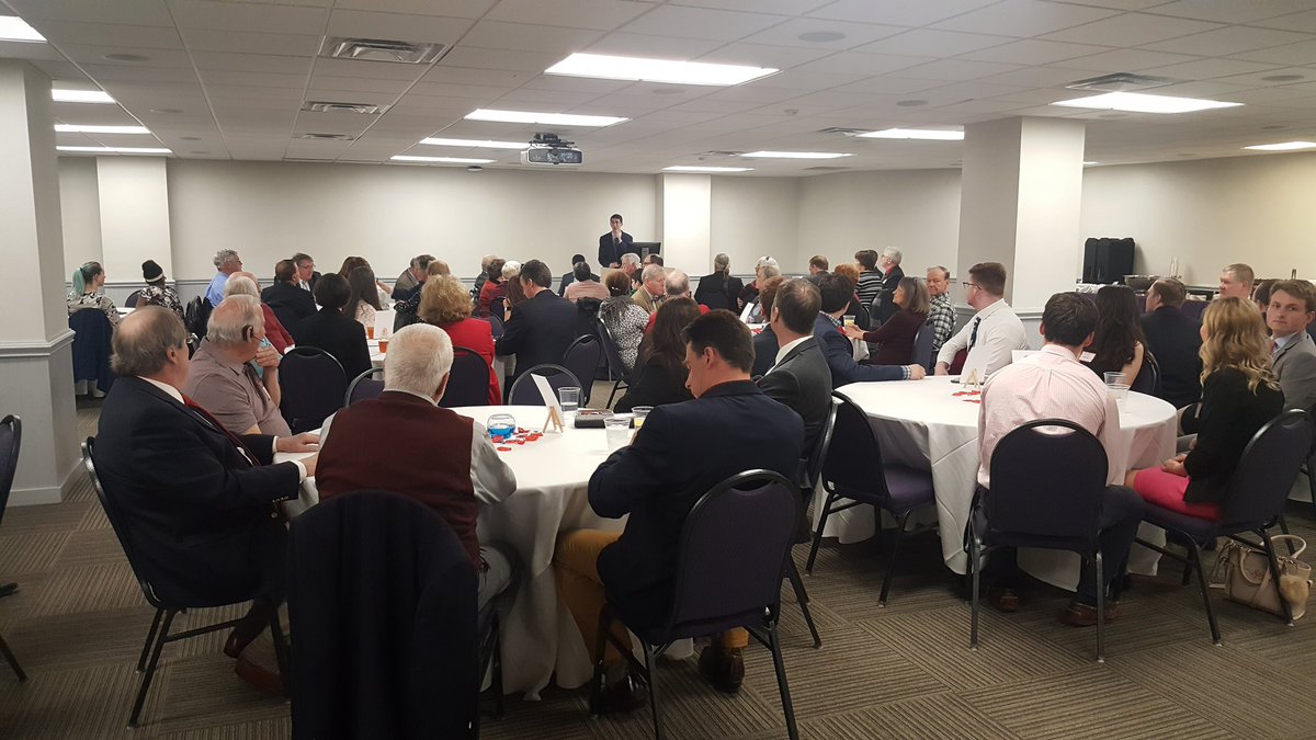 TinaFreitasVA's tweet photo. The JMU College Republicans had an amazing banquet this evening, I'm honored to have helped sponsor this event this year! @JMUCRs @BWC_CR thank you all for a great night! The future of our party is looking bright! https://t.co/d476P55Jjg