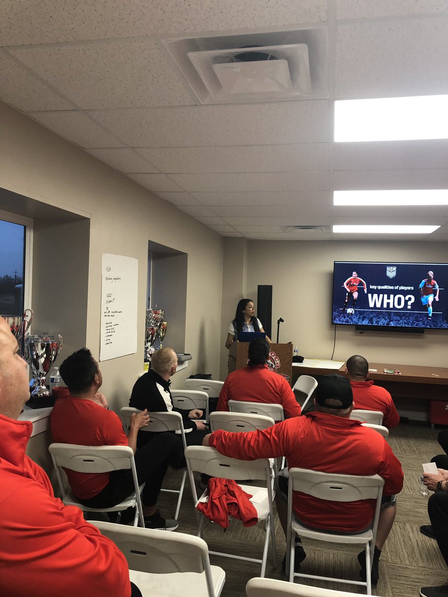 laroca_official's tweet image. Coaches Workshop with with Zahra Lechak NW USsDA Technical Advisor, learning about US Soccer Methodology and Road Map, Thank you so much Zahra!! #CoachingEducation #GirlsDa #DevelopmentAcademy #UssDA #Uysa #Usysa #LaRocaFamily #VamosLaRoca #soccer #Futbol @ussoccer_da @zahra13