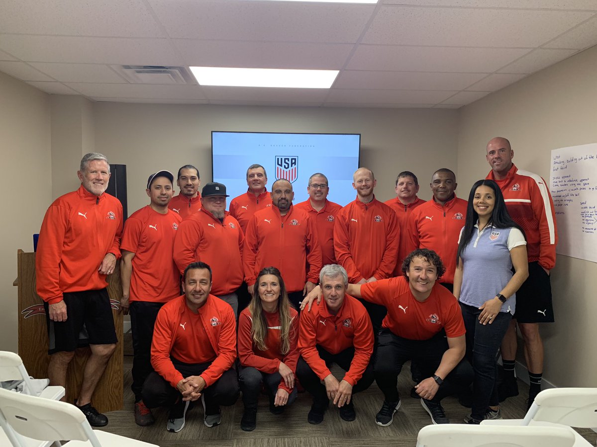 laroca_official's tweet image. Coaches Workshop with with Zahra Lechak NW USsDA Technical Advisor, learning about US Soccer Methodology and Road Map, Thank you so much Zahra!! #CoachingEducation #GirlsDa #DevelopmentAcademy #UssDA #Uysa #Usysa #LaRocaFamily #VamosLaRoca #soccer #Futbol @ussoccer_da @zahra13