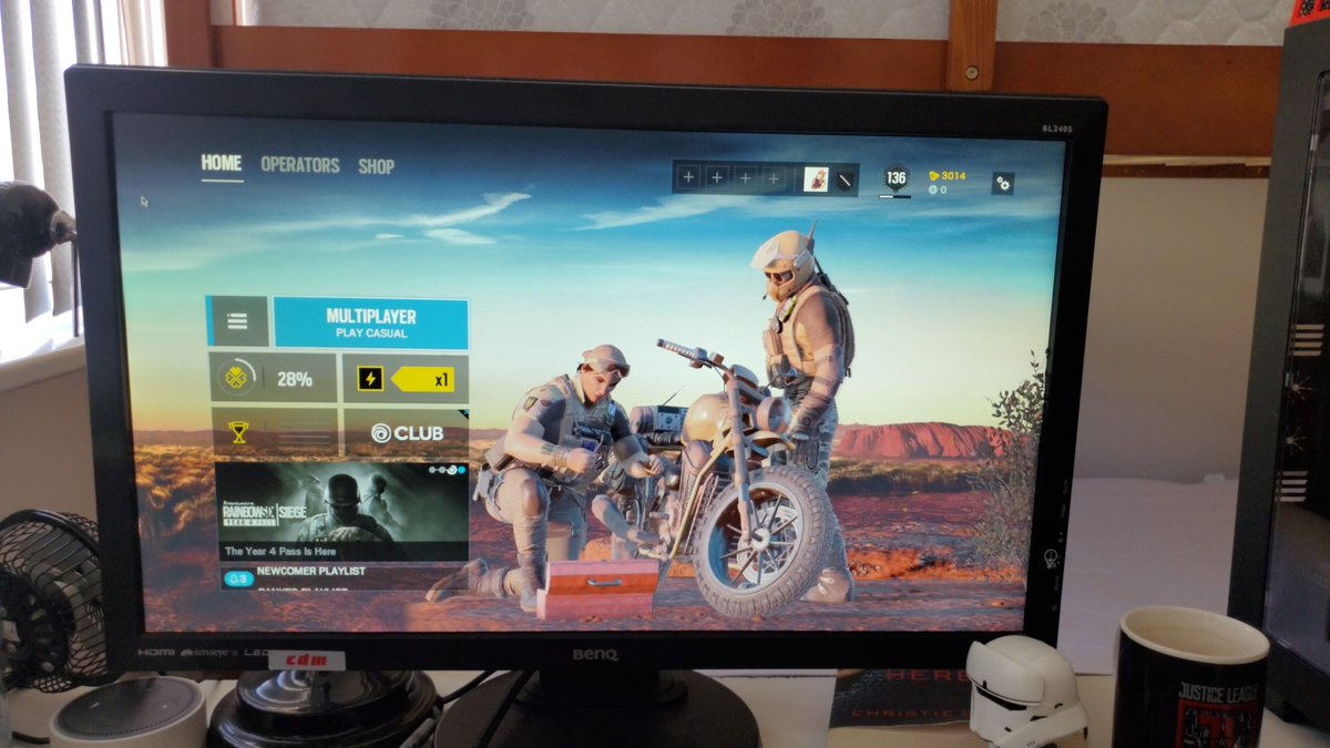 DaewonU's tweet photo. Just finished making the bed. Time to play the new AUSTRALIAN OPS #gaming #Australian #rainbow6siege #DLC #S10Plus https://t.co/k85pparLDh