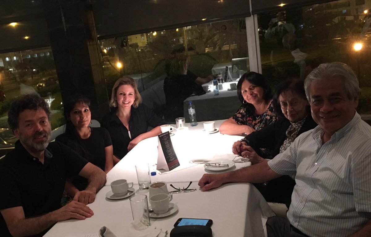 _Danni_K_'s tweet photo. Dinner with the Lima #Rifashort team!Thx 4 the opportunity to be a small part of this important clinical trial.Aiming to shorten #TB treatment from 6to 4months.Would have huge impact on treatment success rates,patient quality of life,& reduce pressure on health services. @wwtb_uk https://t.co/b8ryCh3qTq