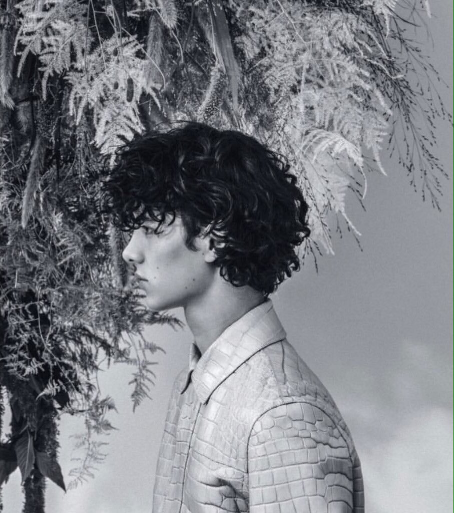 pnikolaidior's tweet photo. Prins Nikolai for @vogue_ukraine April 2019 // Dior Homme SS19 //  shot by @marcovanrijt

PRINS NIKOLAI 🔸VOGUE

#PrinceNikolai #PrinsNikolai  #ScoopModels  #PrinceNikolaiofDenmark  #PrinsNikolaiafDanmark #Voguehomme #PrinsNikolaiDior #vogueukraine #vogueua #diorss19 https://t.co/akF3m6i1Mq