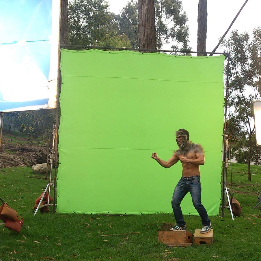 Gofxstudio's tweet photo. En go fx studio contamos con experiencia en diversos comerciales, cortometrajes, series televisivas
#fx #comerciales #cortometrajes #Series #tv #cine #produccion #greenscreen #hombrelobo #gofxstudio https://t.co/Sj2WPyQJqh