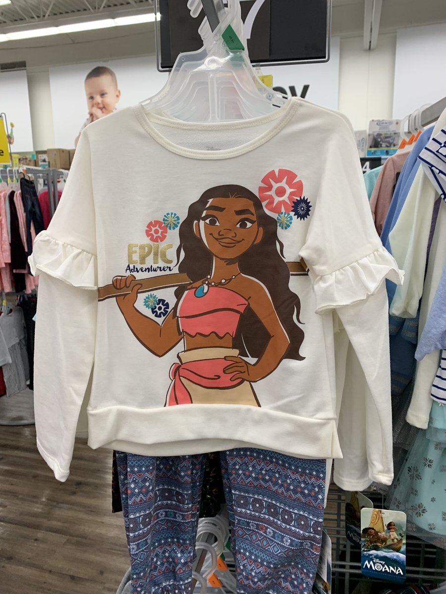 okbabyloves's tweet photo. @Okbabyyt i was shopping around at walmart and found a few things that reminded me of sissy 💛 https://t.co/fVUSHruAhP