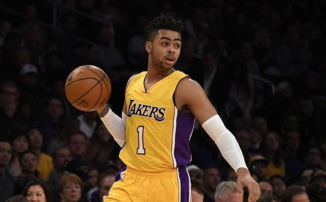 【影片】這就是命?隨著Russell比出這一動作,洛杉磯湖人的季後賽大門已被他親手關閉!-黑特籃球-NBA新聞影音圖片分享社區