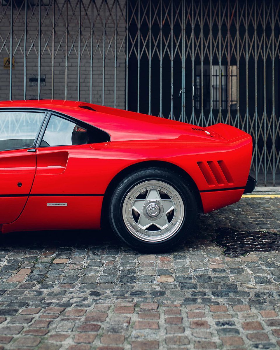 car_douche's tweet photo. Ferrari 288 GTO⁣
Powered by 2.9L Twin-Turbo V8 generating 395 HP and 496Nm(366 lb-ft) of torque. Accelerating 0-100 km/h in 5 seconds and could reach top speed of 304 km/h(189 mph).⁣
⁣ ⁣
#ferrari #288gto #gto #ferrariclassic #cardouche https://t.co/a5SLd9HmUb