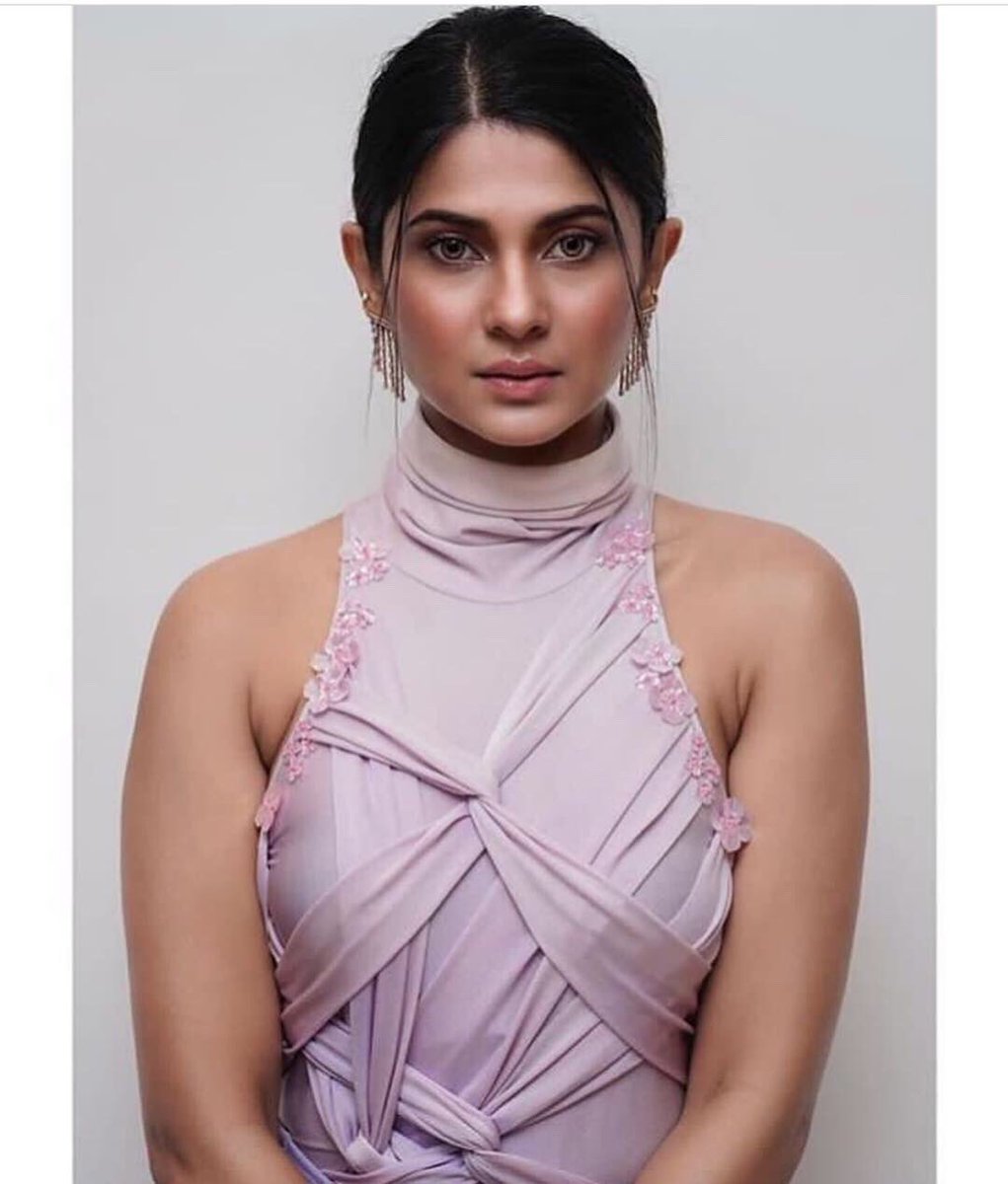 IndTellyAwards's tweet photo. .@jenwinget won Actor in Lead Role (Fan’s choice) at The Indian Telly Awards 2019. Congratulations Beautiful💕
.
.
#jenniferwinget #indiantellyawards #indiantellyawards2019 #zee5indiantellyawards2019 #tellychakkar #winner #jenniferwinget1 #bepannaah https://t.co/2uQDXxpcYe