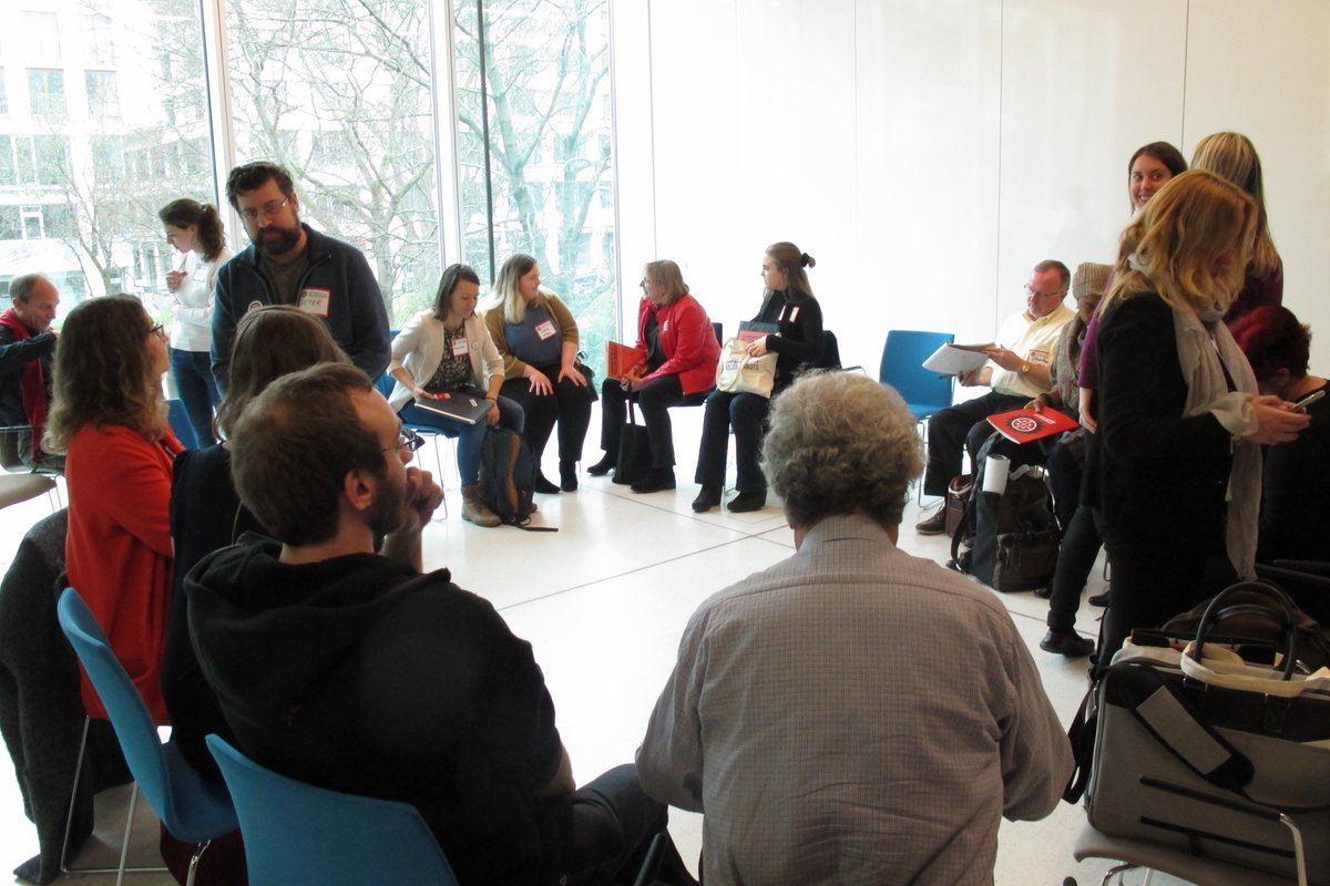 aarjapan's tweet image. 分科会の様子です。各トピックについてもう少し知りたいということで、参加者からの質疑応答を掘り下げる形で分科会が進みました。
#KillerRobotsGer @BanKillerRobots