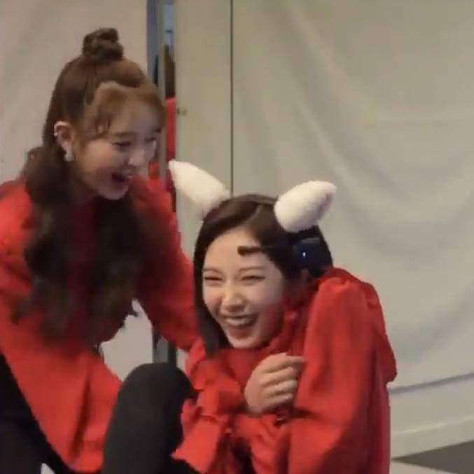 loonalowq's tweet photo. ‒ [#] ꒰ #haseul  (ft. #yeojin) // #loona x #ysscom ꒱

 ♡ ˎˊ https://t.co/FheCsE33NQ