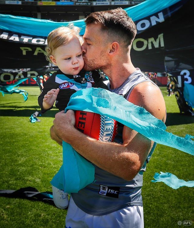 MichaelCWillson's tweet photo. Robbie Gray with son Aston before game 200 #RG200 #AFLDeesPower https://t.co/V9dNajkgo8