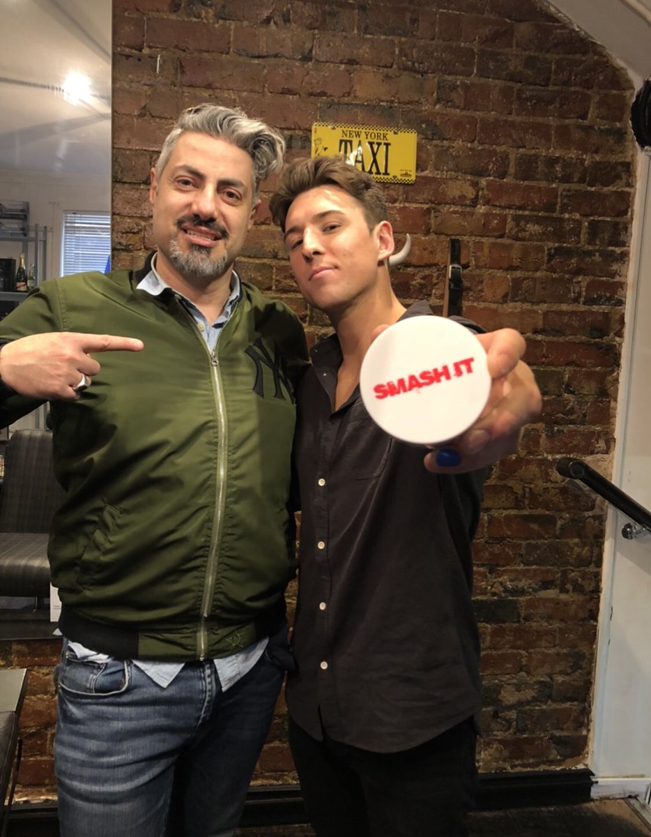 Smashitau's tweet image. Happy birthday to this legend who I have had an amazing time working with as his PR MANAGER at @management_ms . 
@taylorhenders0n , I’ve the best time with ya bro .. here’s to many more gigs together 🙌
Cheers 
#prlife #barberlife #managementlife #taylorhenderson #birthday