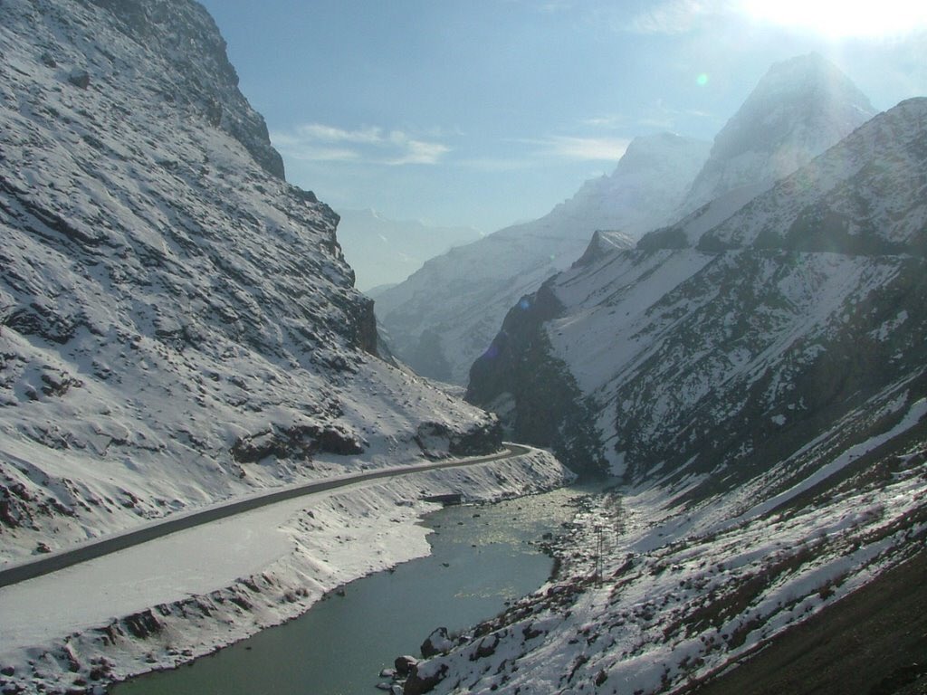 Günaydınlar, Rojbaş.