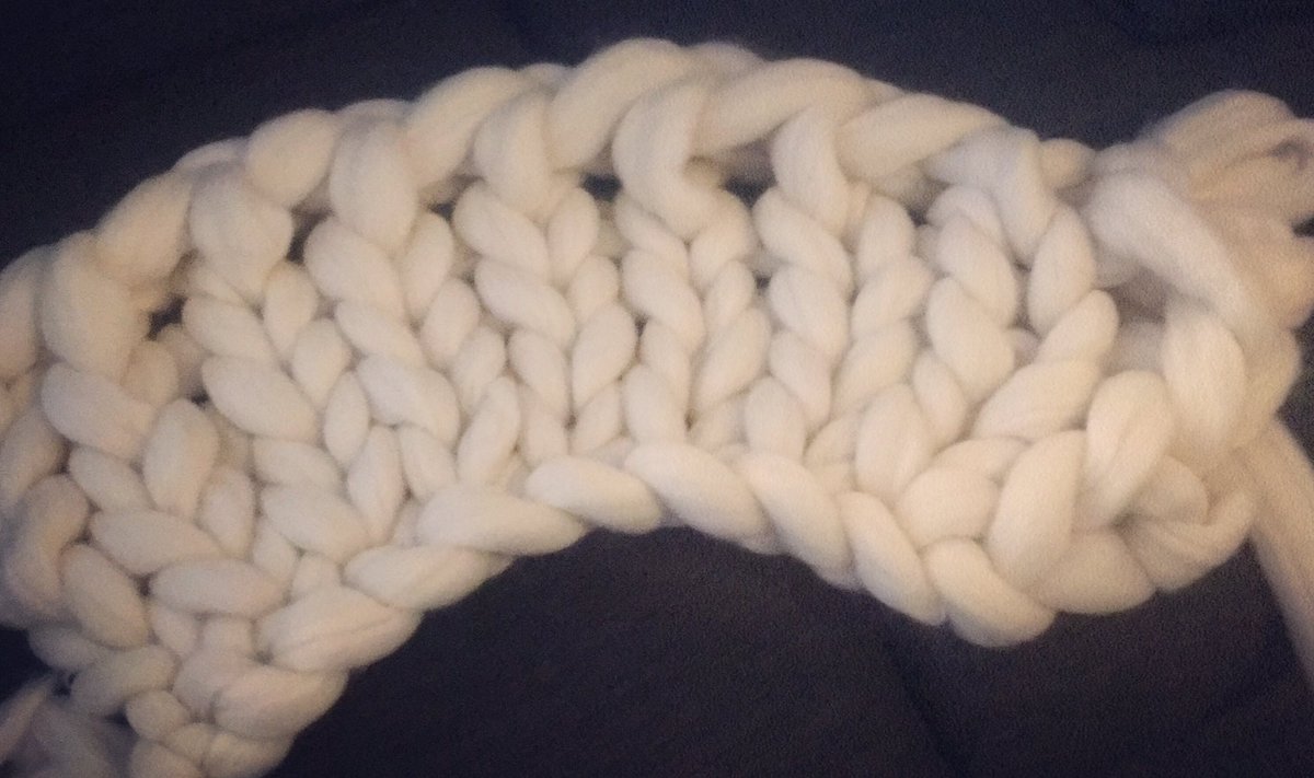 Trying my hand at something new ... chunky wool = knitting with hands. Soooo much fun. Thanks to my clever Aunty Shirley for the lesson. #sosoft #softandsquishy #knitting #chunkyblanket
