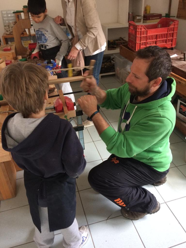 Nella nostra Falegnameria Didattica coltiviamo gli artigiani di domani...⚒⚒ Appuntamento fisso tutti i mercoledì pomeriggio dalle 15 alle 17 al MAV!
#mav #fenis #laboratori #famiglie #lartisanà