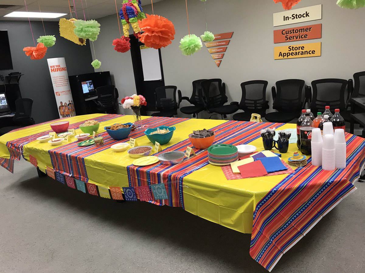 Fiesta day # 2 <a href="/HomeDepot3408/">Home Depot Claremont</a> Salsa Bar!!!! <a href="/marantes1/">Marcelo Arantes</a> #successharing2019