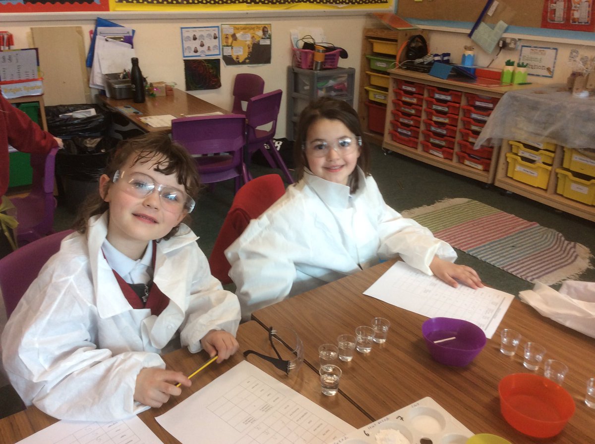 Year2_PPS's tweet photo. WOW! We had an amazing afternoon with a visiting scientist! We put on our lab coats and safety goggles to test lots of different materials - what fun we've had! 🔬 https://t.co/RUOEsRMa3Q