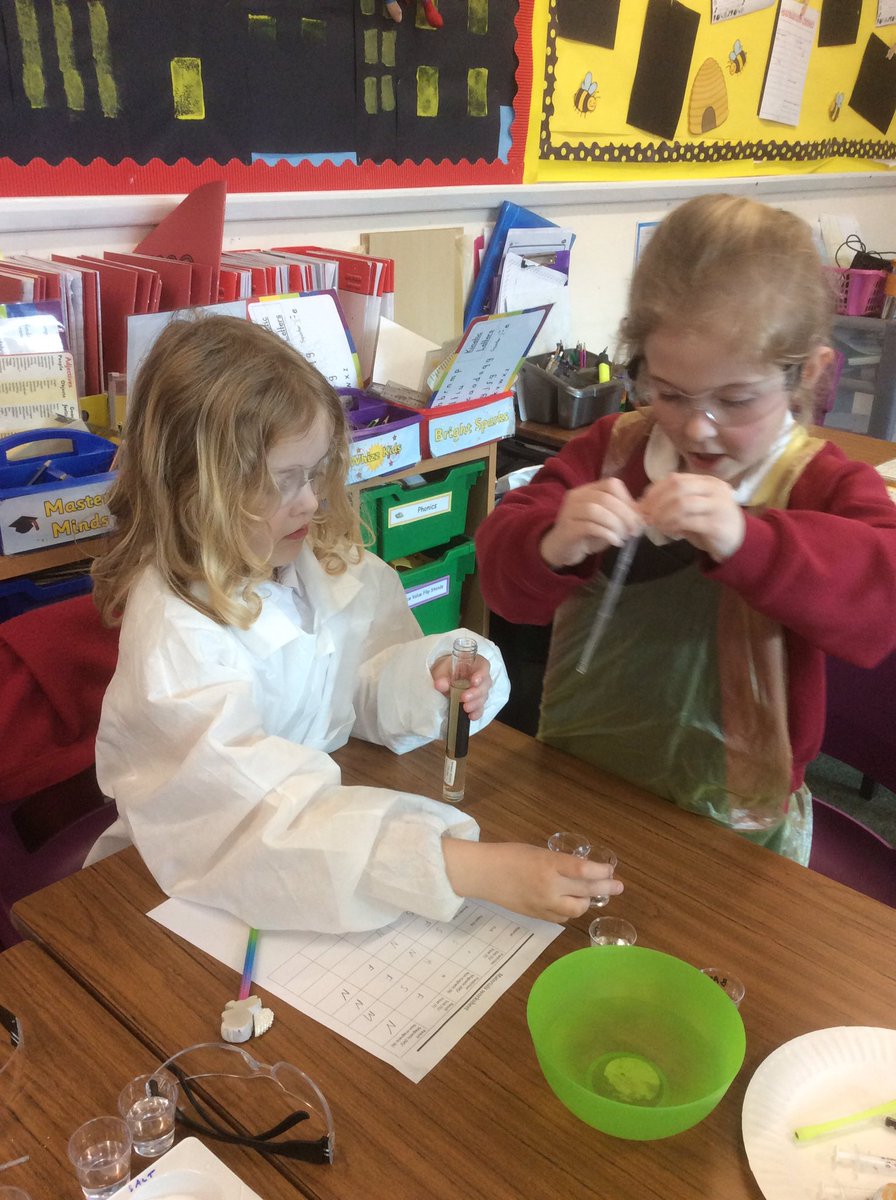 Year2_PPS's tweet photo. WOW! We had an amazing afternoon with a visiting scientist! We put on our lab coats and safety goggles to test lots of different materials - what fun we've had! 🔬 https://t.co/RUOEsRMa3Q