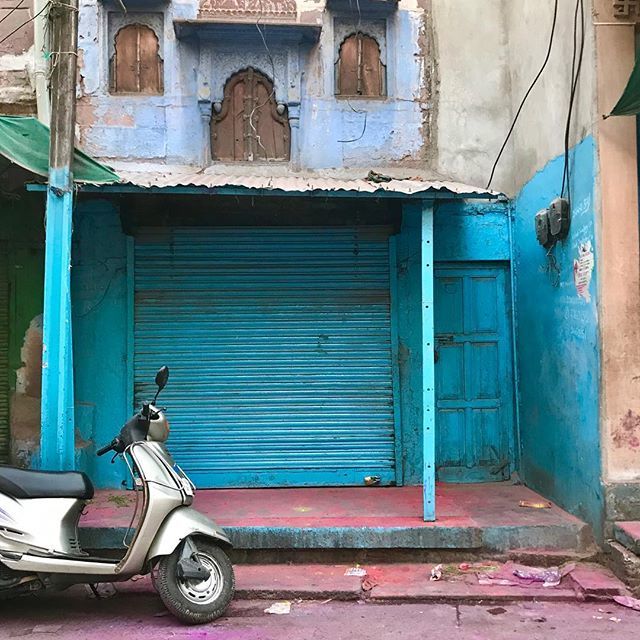 RachelKlein's tweet photo. Pastel vibes. 💕 #afterholi #jodhpur #bluecity #rajasthan #india https://t.co/JPGWnWhR5y https://t.co/VlaMa4P4vX