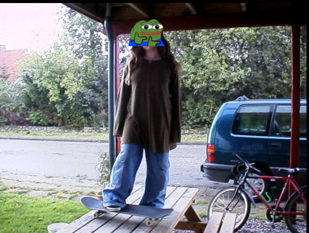 soph 🗸 tweet media