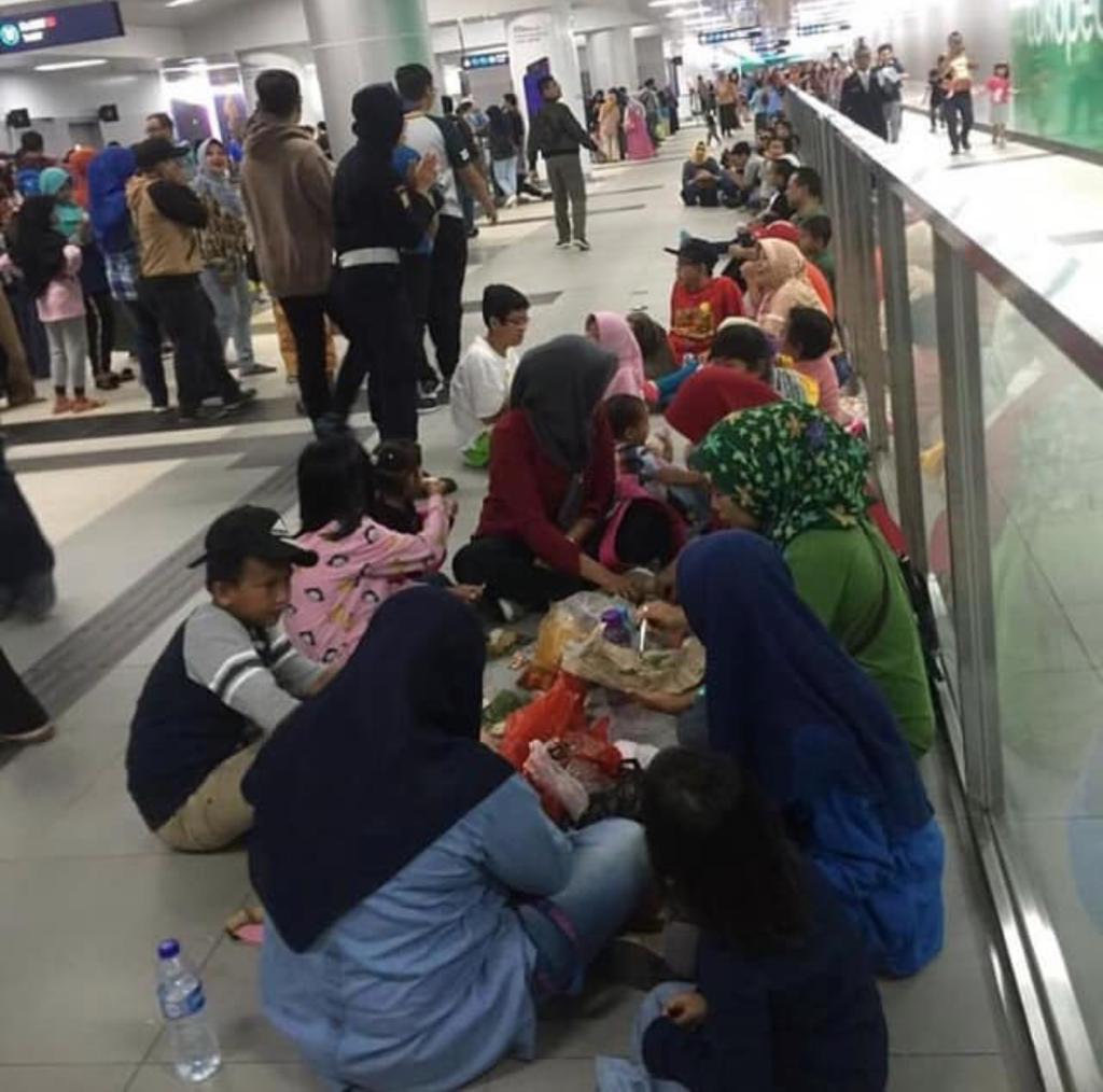 ybsmee's tweet photo. Taman piknik baru di Jakarta https://t.co/yO5JgTBBsV