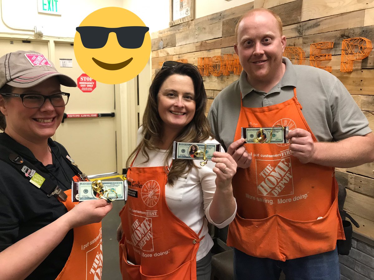 #successsharing2019 day one!  $100 bill with your name on it!?! Oh &amp; your picture too 🥳  Italian ya it’s a money celebration! 💰💸💵 thank you Home Depot! <a href="/jaybisping/">Jay</a> <a href="/dhrmjeff/">Jeff Huguelet</a> <a href="/THD_HXT/">Thompson</a> <a href="/MahaffeyRuss/">Russ Mahaffey</a> <a href="/CindieTipton1/">Cindie Tipton</a>