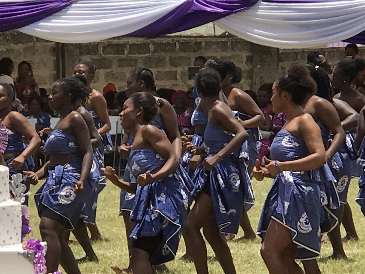 MiraculeDG's tweet photo. Recreational dance 💃 #tokweidance of southern Volta being performed by college students #PWCE@90 #teachersmakeournation @Camb_Ed @actinginthelib @ASKwaku @TTELGhana @robinedwardtodd https://t.co/1WkS9uCu5T