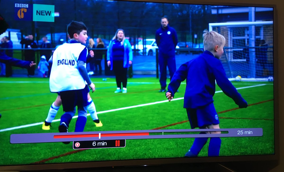 McssU9's tweet image. As if we were on @cbbc match of the day Kickabout this morning!!! 🙌🏼⚽️🥅. Amazing that they came to @WooltonJuniorFC a few weeks ago! #motd #kickabout #cbbc #football #wooltonEbgland #kids #grassroots