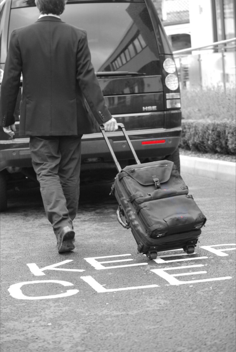 RHIP20's tweet image. RHIP - the ultimate luggage, equally at home on the streets. #rhip #luggage #inthecity #london #laptopbag