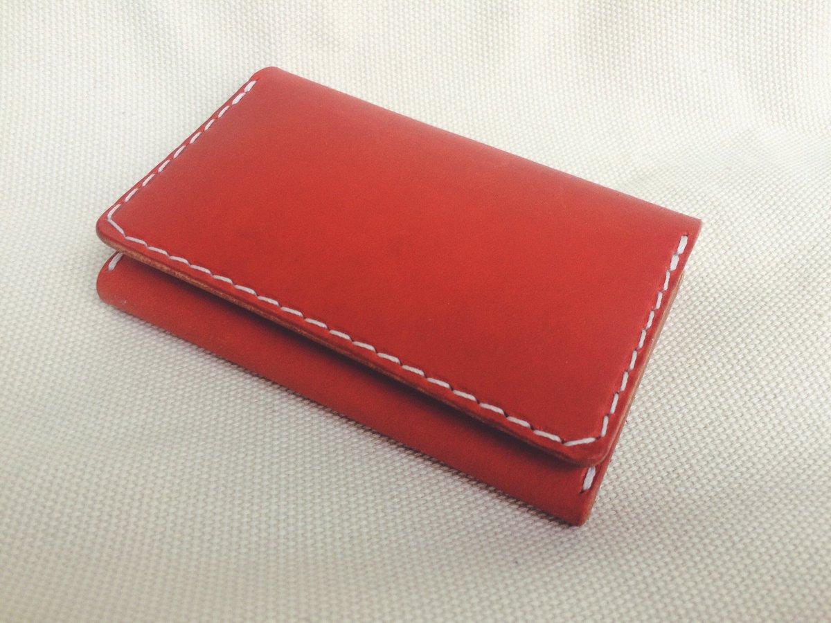 t4hzoo's tweet photo. #名刺入れ #レザークラフト #エルバマット #ハンドメイド #cardcase #learhercraft #handmade https://t.co/nkzKKqnGcC https://t.co/g3Ne60wCcq