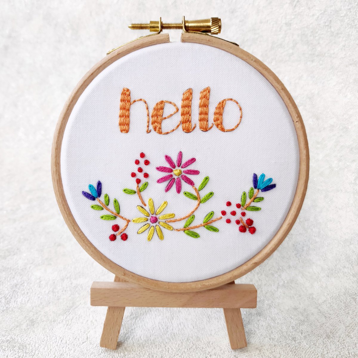 EmbroideryCart's tweet photo. Have you tried the pocket sized embroidery kit for hello floral pattern? Easy to follow instructions & very quick to make 😊 Also, on 10% off until end of this month💫
Available here👇
https://t.co/A55jbq490m
#handembroidery #embroidery #pocketkit #embroiderykit #hello #floral https://t.co/uZearqkqPs