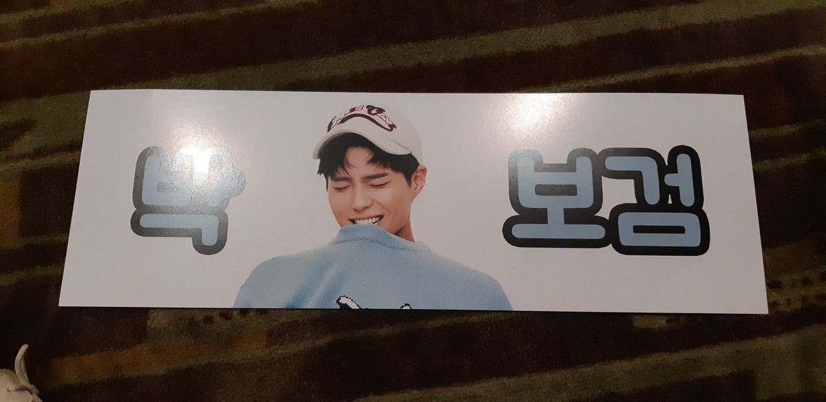 notyourjollyeve's tweet photo. Ayo yang nonton park bogum. Handbanner park bogum, harganya 5rb/banner. Aku ada di XXI, bisa dm kalau minat. #ParkBoGumJKT #bogum #ParkBoguminJakarta #GoodDayinJKT #gooddayinjakarta #GoodDay #goodDayjkt https://t.co/MPLAGWhYZ4