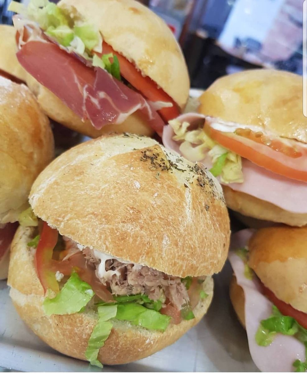 MorenoCafeteria's tweet photo. Bon dia!! si aneu de compres o de volteta tenim el desdejuni preparat, ets més de dolç o de salat?
#desdejuni #esmorzar #gandia https://t.co/Tgc6jRZ7gU