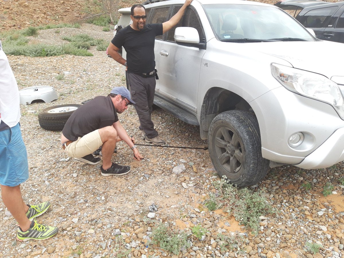 ReptonDXBTrips's tweet photo. The course is so tough even the cars are taking a pounding. #wheelchange #ReptonDXBDofE https://t.co/akMs1g6y8p