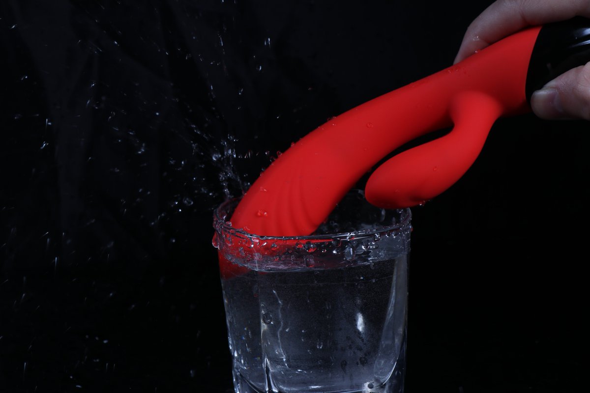 amandabedroom's tweet photo. Classic style silicone vibrator - perfect love gift for her!
.
.
.
.
.
.
.
.
#classics #classicvibrator #redvibrator #siliconevibrator #blushfun #love #sex #toys #sextoys #gift #lovegift #sexgift #girlmasturbation #aliexpress #sexshop #Adultmart #Lovehoney #ChristineleDuc https://t.co/3kL7Gs4LxH