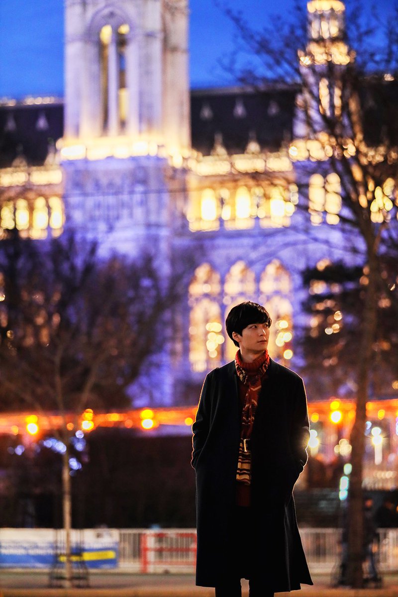 One Day Trip Official در توییتر 梅原裕一郎 さんご出演の旅する声優ムック One Day Trip Vol 1 よりサンプルカットその 梅原さんが背にしている美しい建物は1872年から建築家フリードリヒ フォン シュミットの設計で建設された ウィーン市庁舎 です One